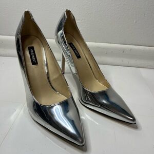 Nine West Silver Mirror Pointed Toe Stiletto Pumps Size 8 New without box